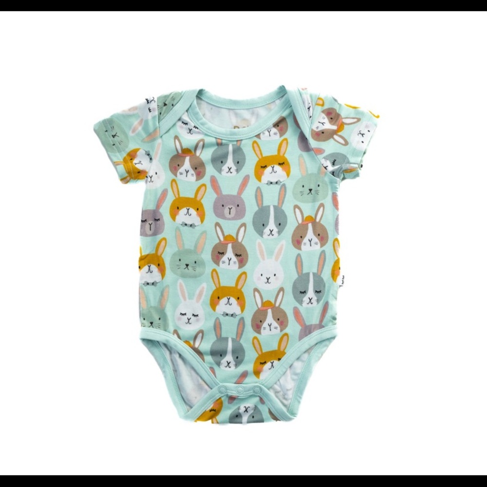 🐰NIB LS Bunny onesie🐰